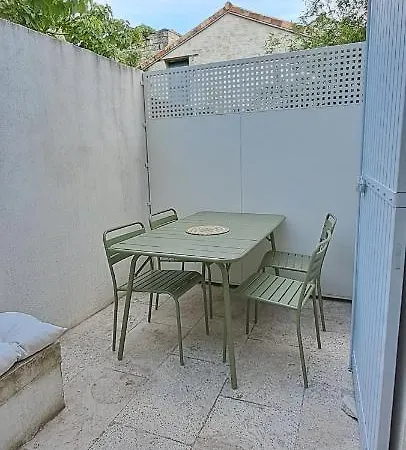 Le Gite Les Avignon Semesterbostad *
